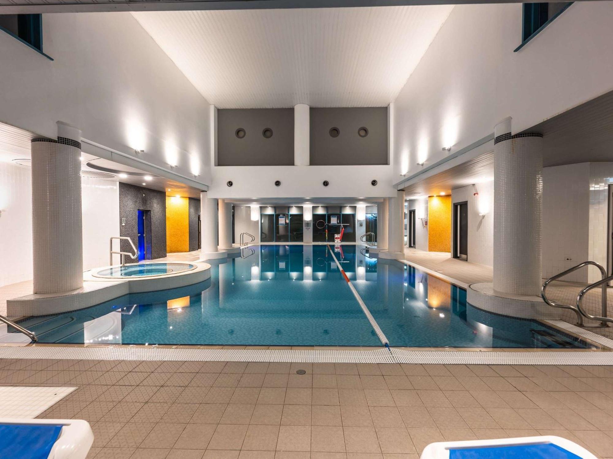 Отель Novotel Centre Кардифф